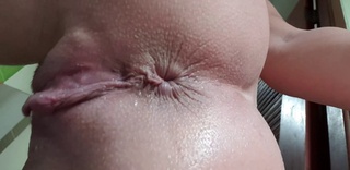 picture-sonorous-farting-by-a-beautiful-booty